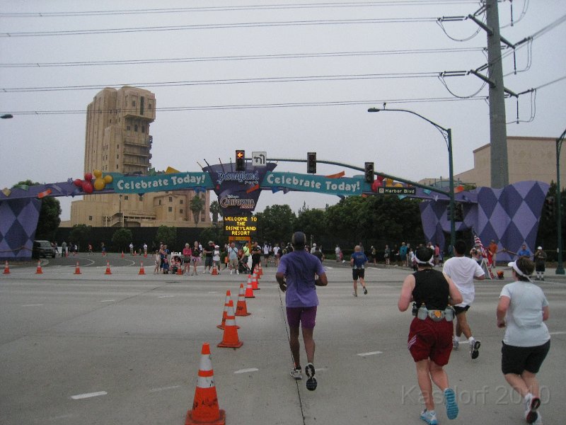 Disneyland 2010 HM Race 0480.JPG - Entering the park for the final stretch.